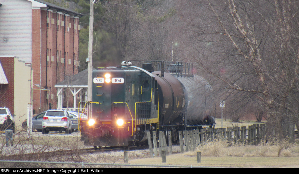 Ohio South Central Railroad (OSCR) 104